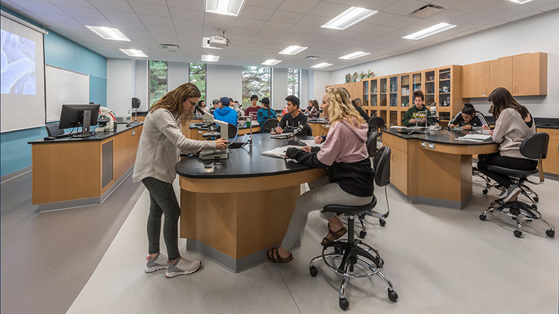 the biology lab with students 