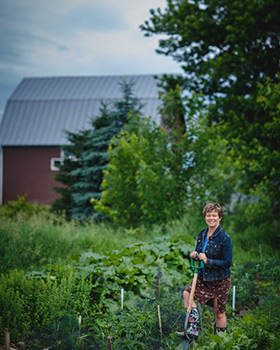 photo of Lisa Kivirist